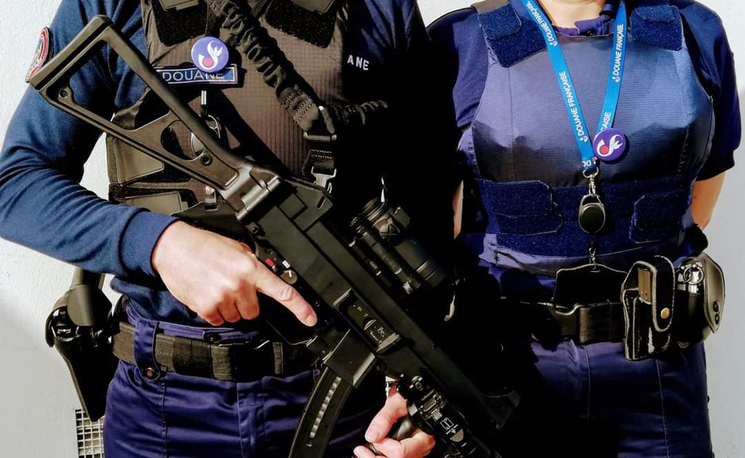 image de l'uniforme de la Douanes